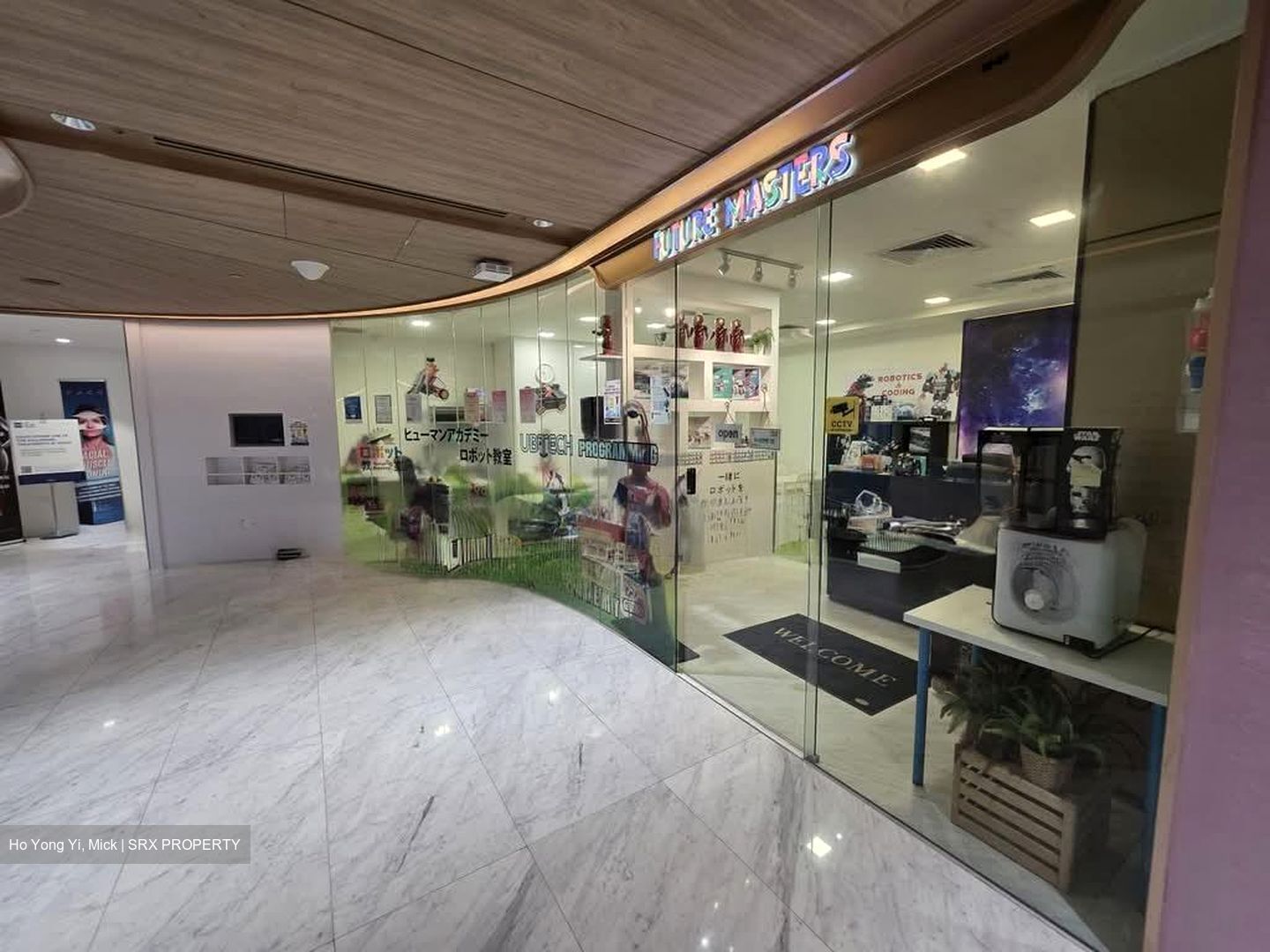 111 Somerset (D9), Retail #552505131